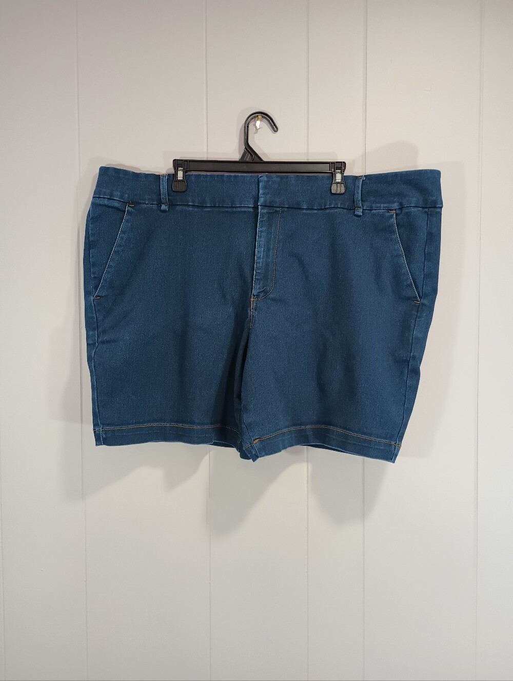 Hybrid & company Dark Blue Denim Shorts